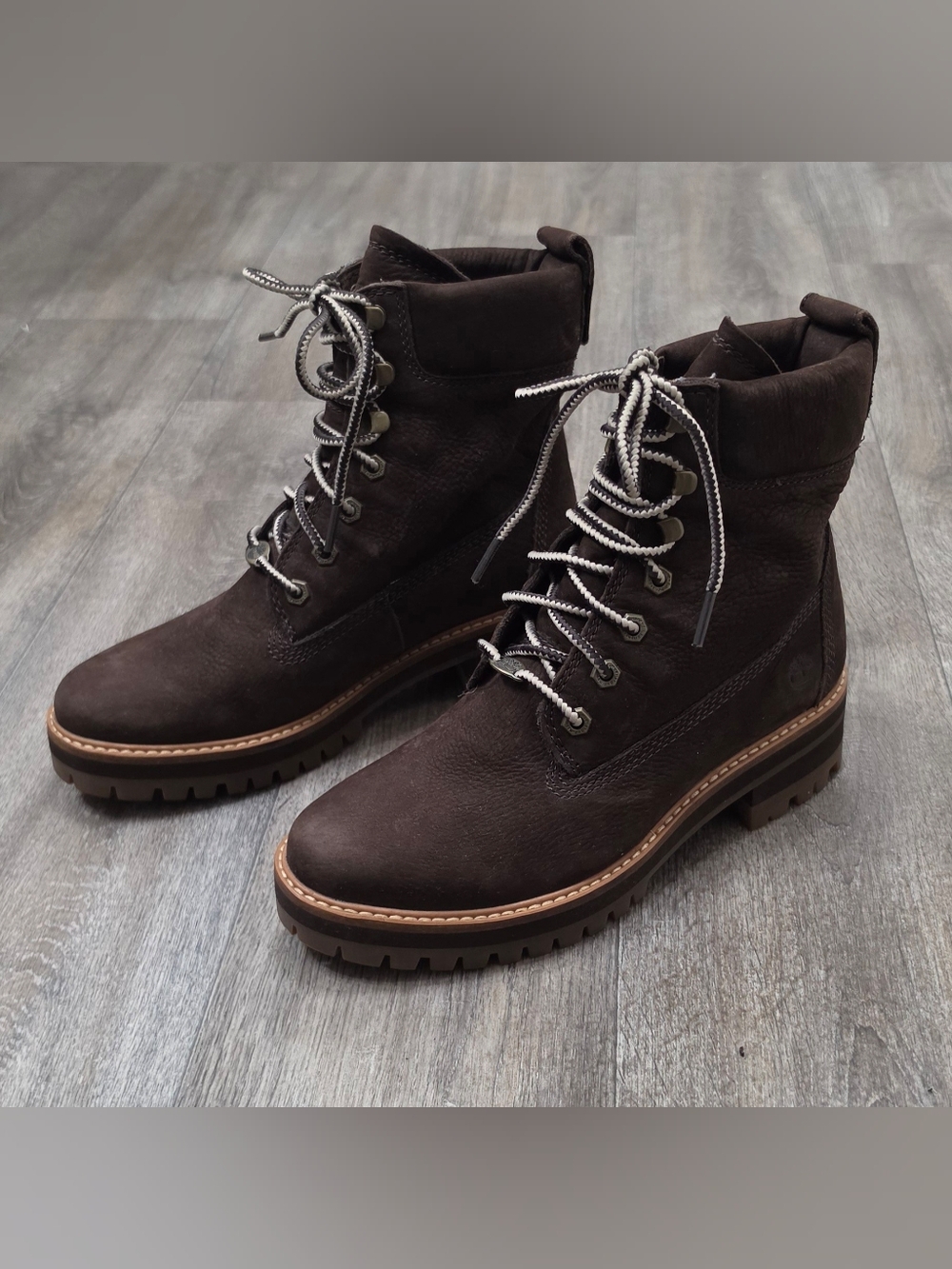 Timberland Courmayeur Valley 6-Inch Boots Brown US 8 *NWT*